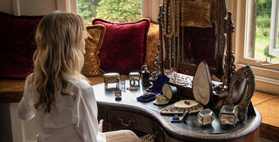 Antique vs Vintage Jewellery: Whats The Difference?