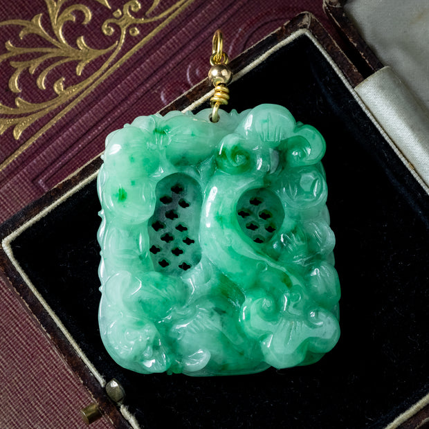 Vintage Large Jade Pendant 18ct Gold Loop