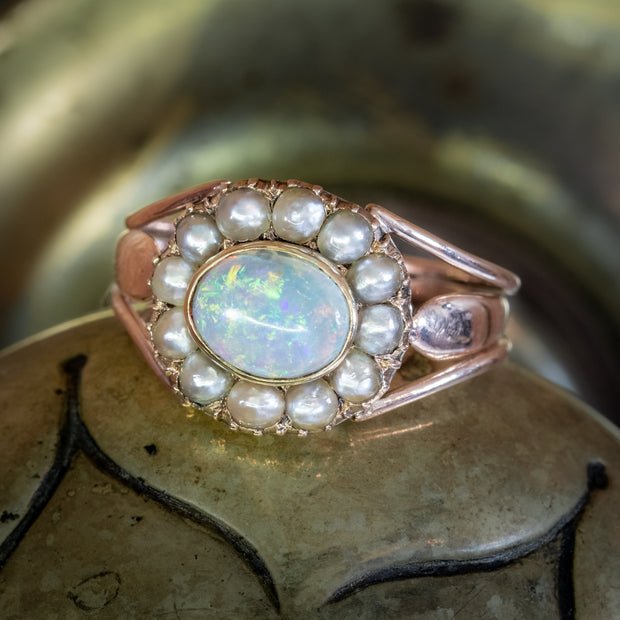 Antique Georgian Opal Pearl Ring 18Ct Gold 1.50Ct Natural Opal Circa 1830
