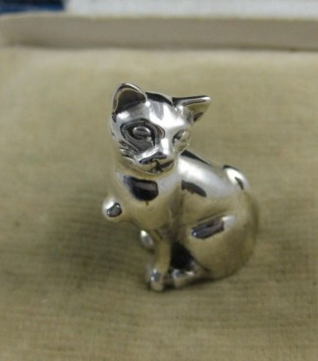 Fabulous Solid Sterling Silver Sitting Cat Ornament