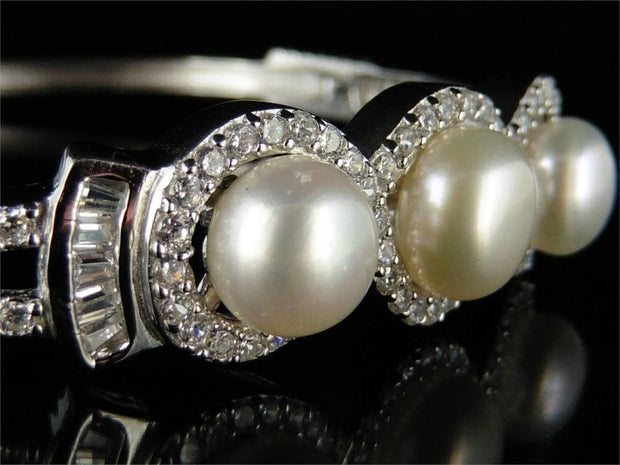 Gorgeous Pearl & Paste Stone Bracelet