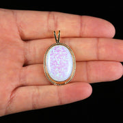 Opal Gold Pendant 30Ct In Size
