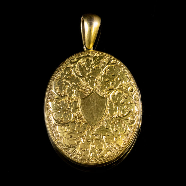 Antique Victorian Ivy Engraved Locket 18Ct Gold Circa 1880