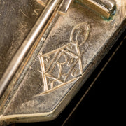 Antique Victorian Scottish Agate Arrow And Shield Brooch 18Ct Gold Circa 1860