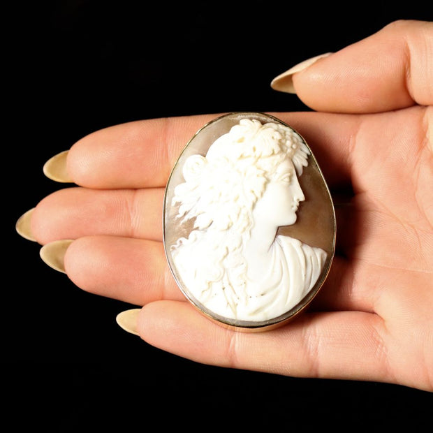 Antique Victorian Shell Portrait Cameo Brooch 9Ct Gold