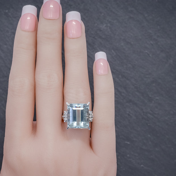 Art Deco Style Aquamarine Diamond Ring Platinum hand