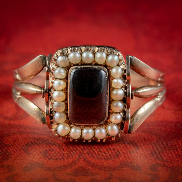 Antique Georgian Rotating Garnet Pearl Mourning Ring 18ct Gold Dated 1817