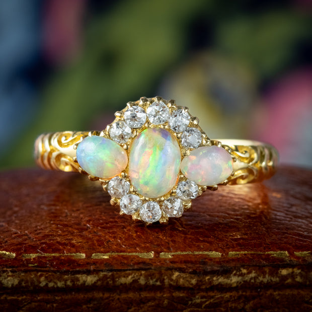 14ct White Gold Vintage Opal Doublet & Diamond Ring - Forage & Find Antiques