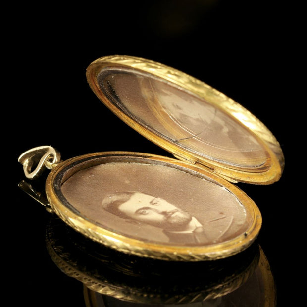Antique Victorian 18Ct Gold Locket Large Locket