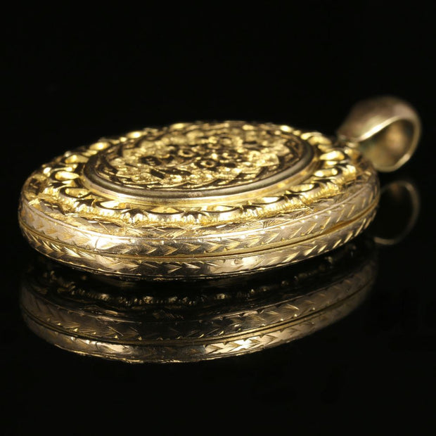 Antique Victorian Large Locket 18Ct Gold Circa 1880
