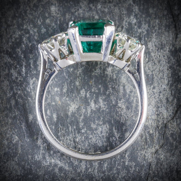 Emerald Diamond Trilogy Ring 18Ct Gold Dated 1976