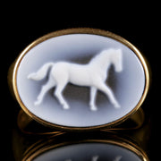 Hard Stone Cameo Horse Ring 18Ct Yellow Gold