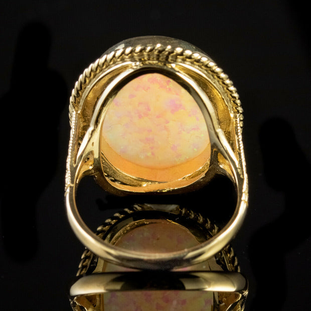 LARGE OPAL RING 9CT YELLOW GOLD