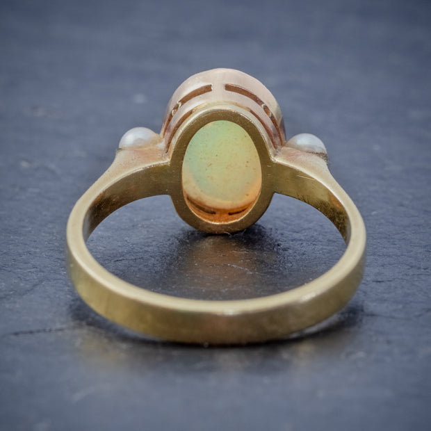 Vintage Opal Pearl Trilogy Ring 18Ct Gold 3Ct Natural Opal
