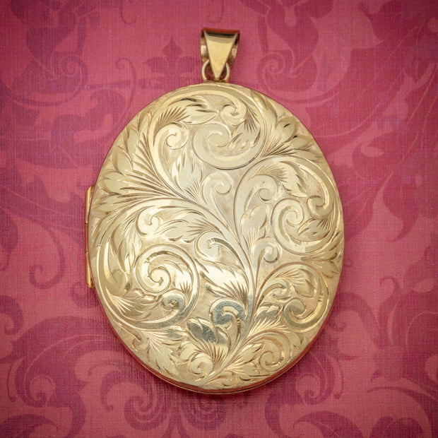 Vintage Engraved Locket 18Ct Gold On Silver Dated 1977 Silver Jubilee