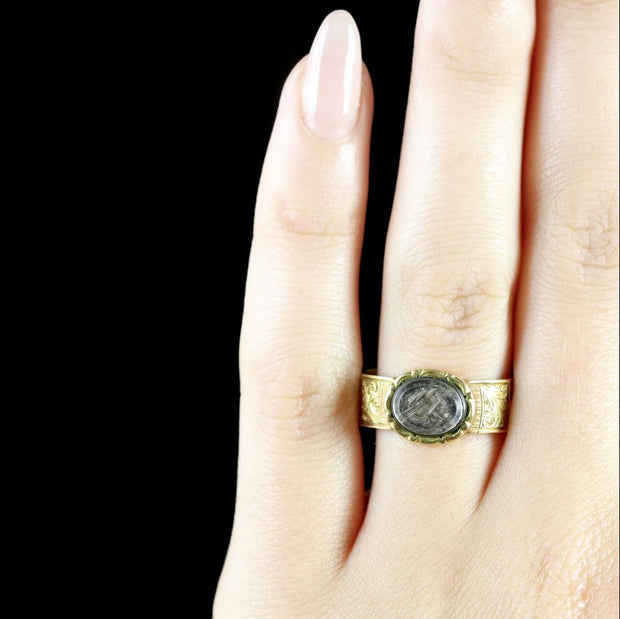 Victorian Heavy 15Ct Mourning Ring Dated Chester 1885